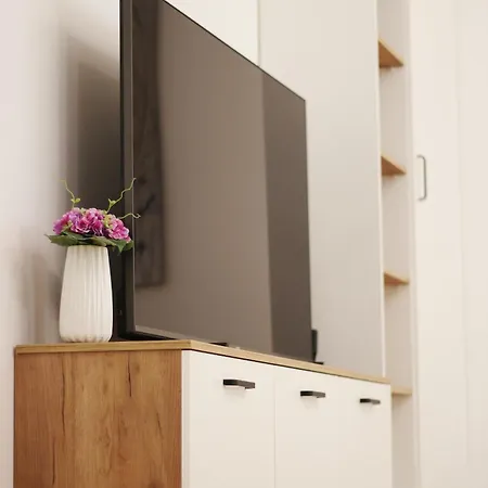 アパート S Lux Center *