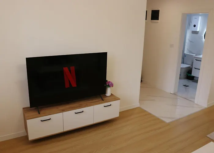 S Lux Center Daire Üsküp