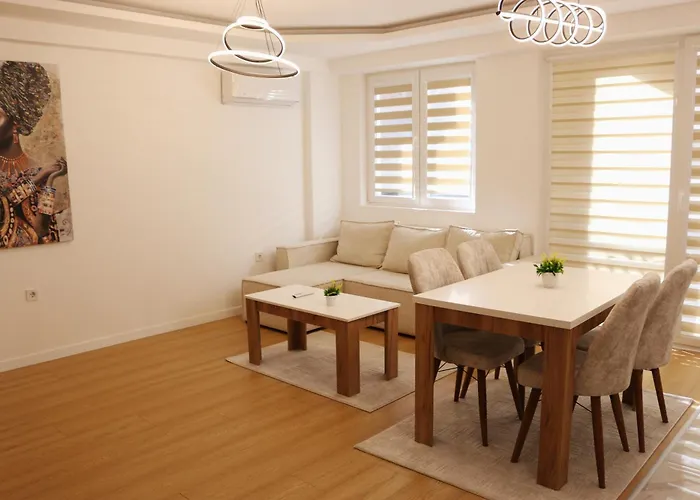 S Lux Center Üsküp