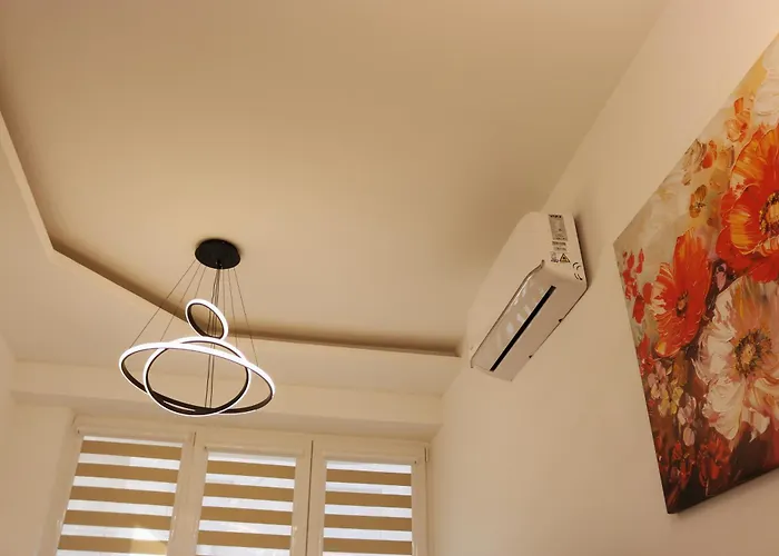 S Lux Center Üsküp